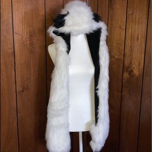 Fuzzy Bear Hat w/ Paws 🐾